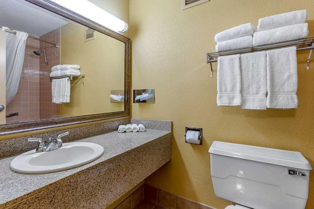 Clarion Inn & Suites, רוזוול מראה חיצוני תמונה