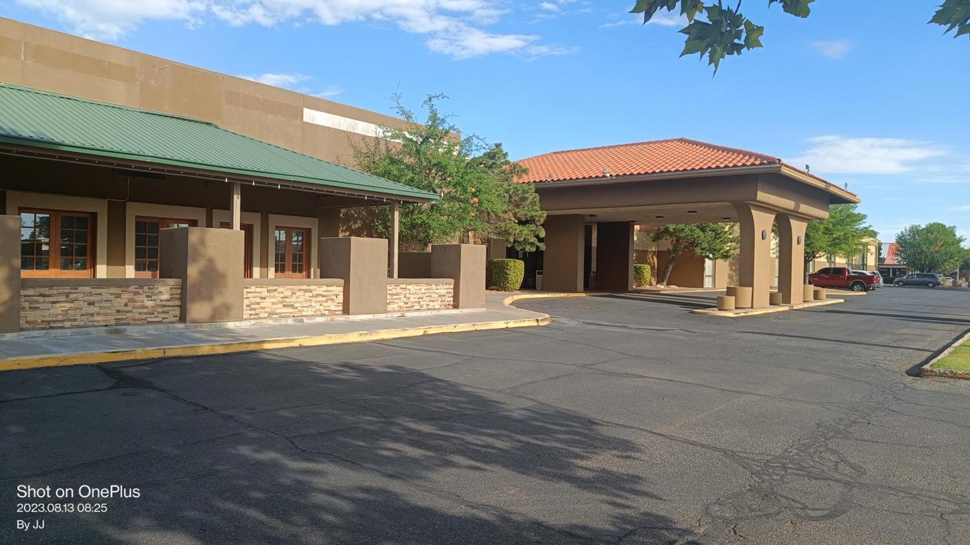 Clarion Inn & Suites, רוזוול מראה חיצוני תמונה